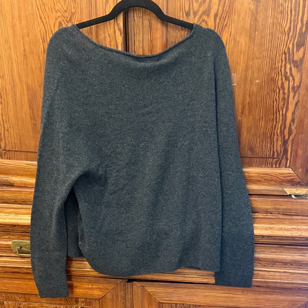 NWT Quince 100% Mongolian Cashmere Boatneck Sweater Heather Charcoal M - Picture 12 of 14